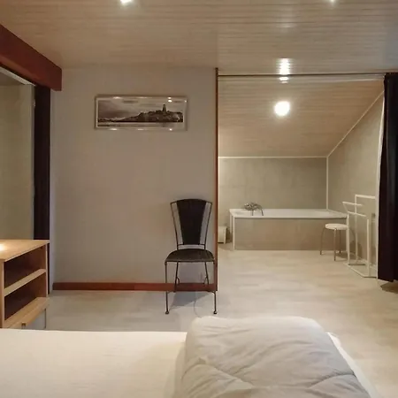 Impresionante Casa De 5 En Rochehaut
