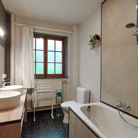 5 Bedroom Stunning In